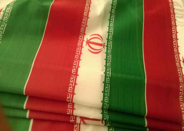پرچم ملی ایران تولید شده در بافت آزادی